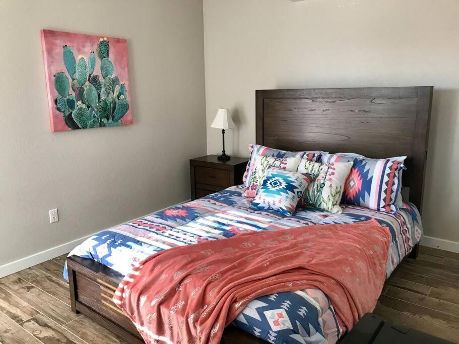 Private View On The Lake Side Of 95! Sleeps 16 Lake Havasu City Extérieur photo
