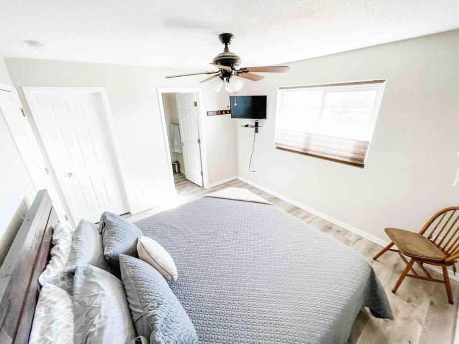 Private View On The Lake Side Of 95! Sleeps 16 Lake Havasu City Extérieur photo