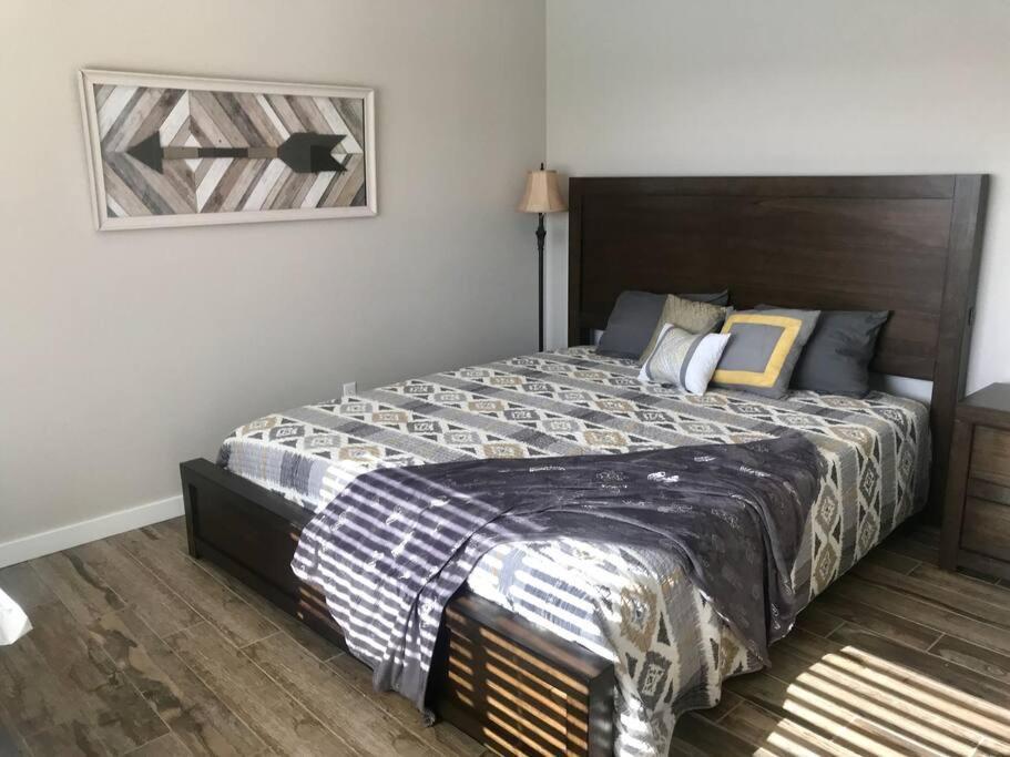 Private View On The Lake Side Of 95! Sleeps 16 Lake Havasu City Extérieur photo